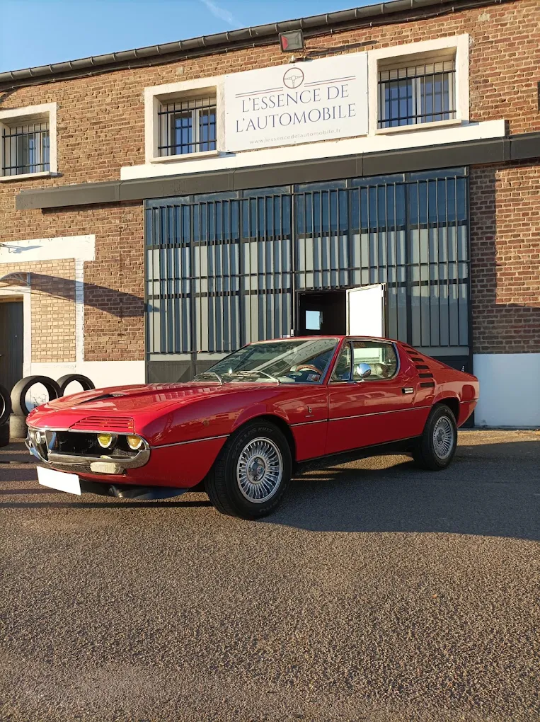 Alfa Romeo Montreal